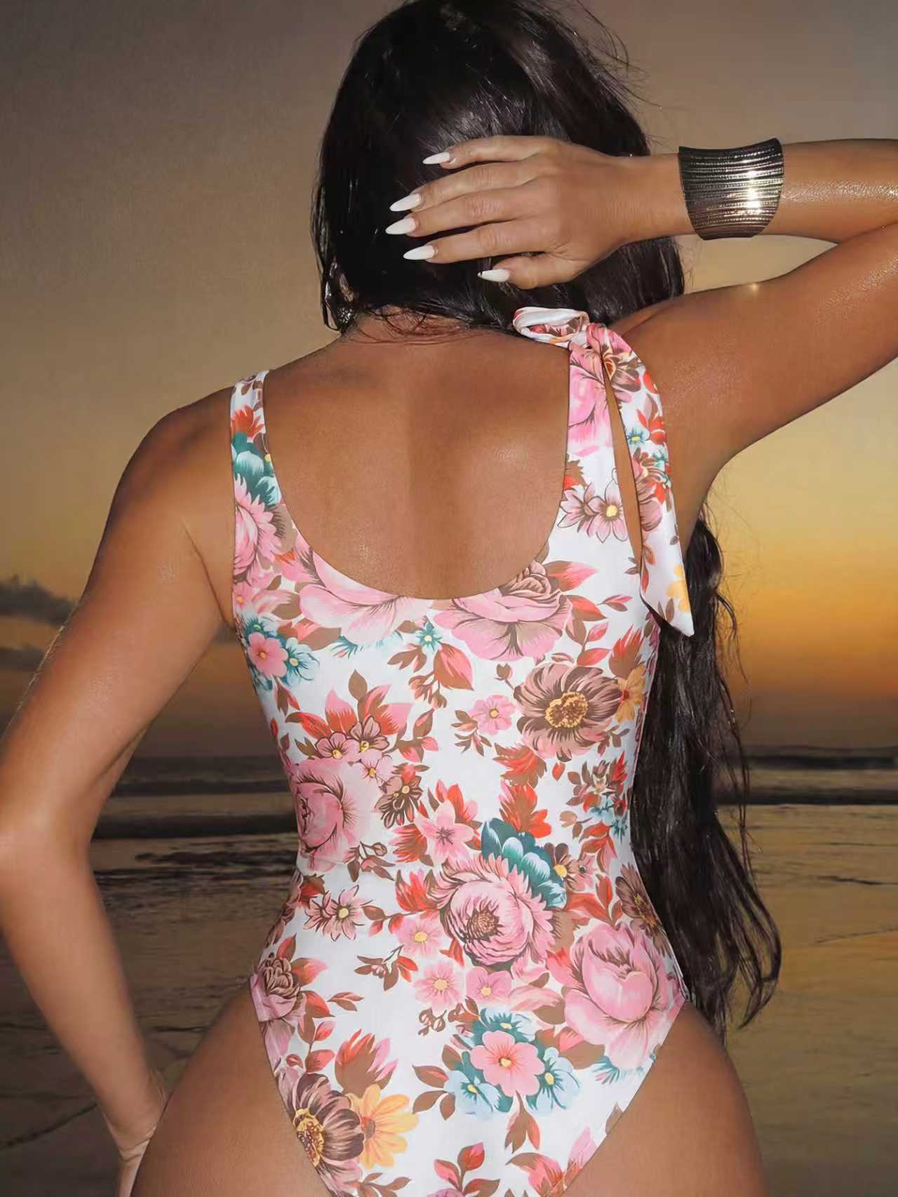 2026 Women's Floral Print Ruch - Swimsuit Bikini Ruched 评论和价格